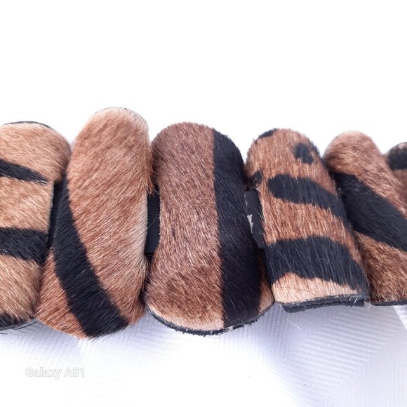 Unique Fur Lion Designer Belt 2 1/2" x 39" - Picture 4 of 9